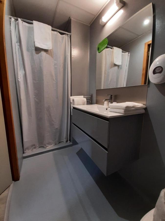 אורנה Hotel De La Vallee מראה חיצוני תמונה