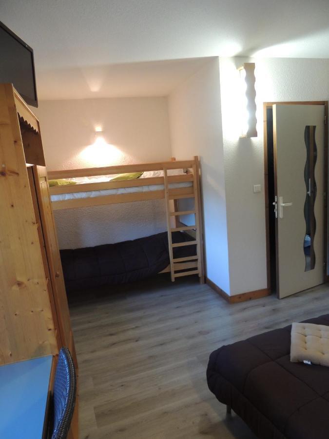 אורנה Hotel De La Vallee מראה חיצוני תמונה